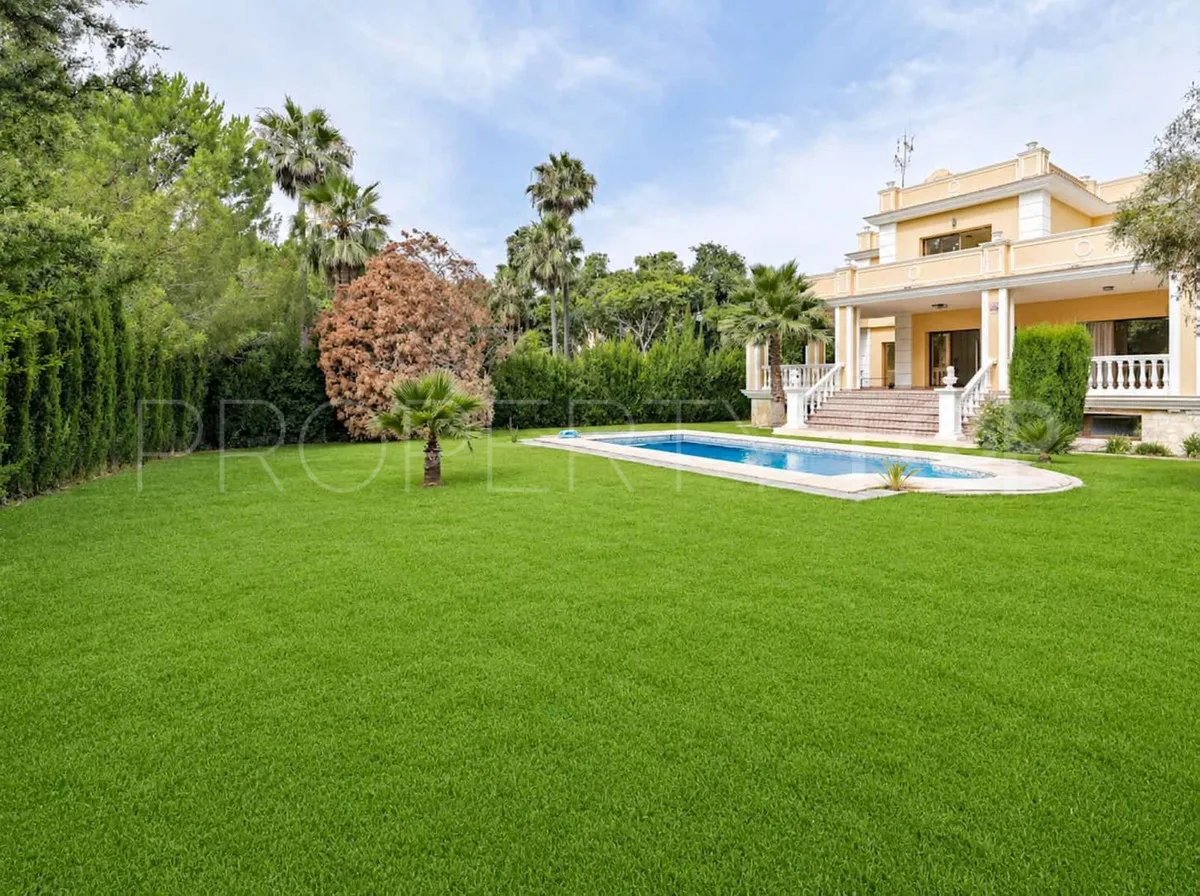 Comprar villa en Hacienda las Chapas