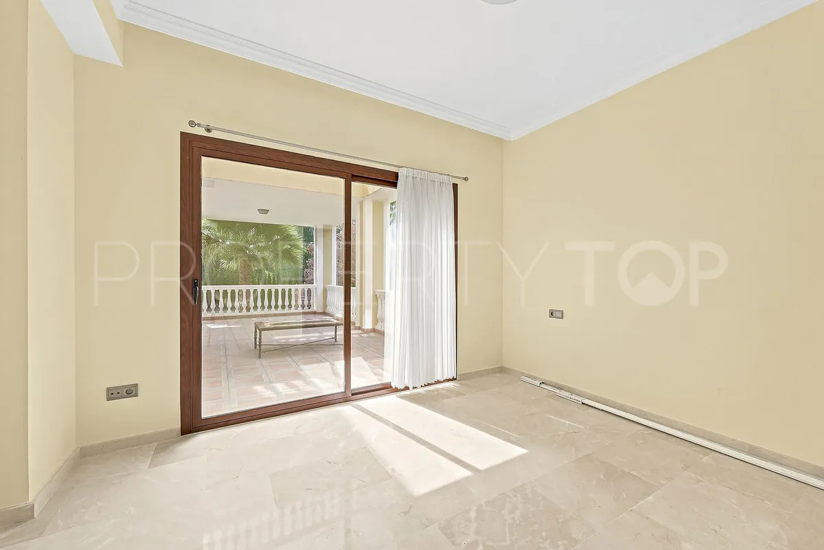Comprar villa en Hacienda las Chapas