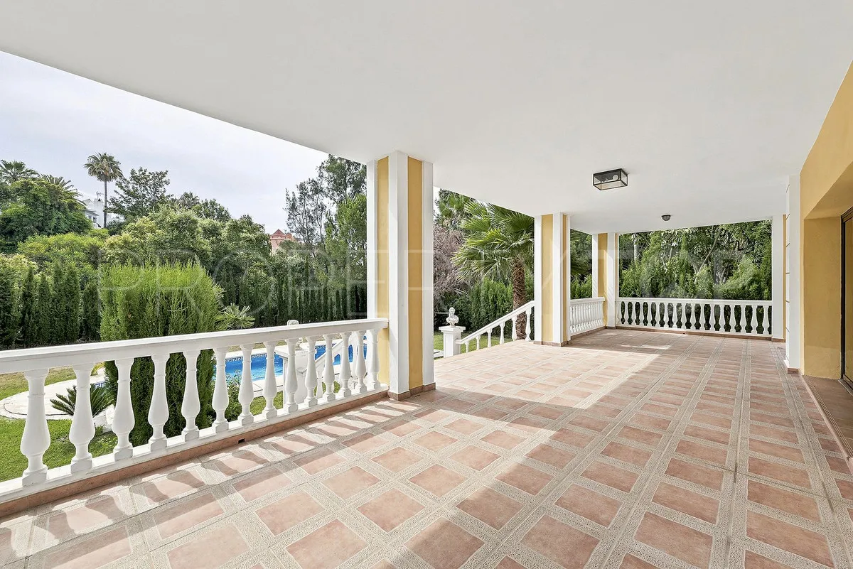 Comprar villa en Hacienda las Chapas
