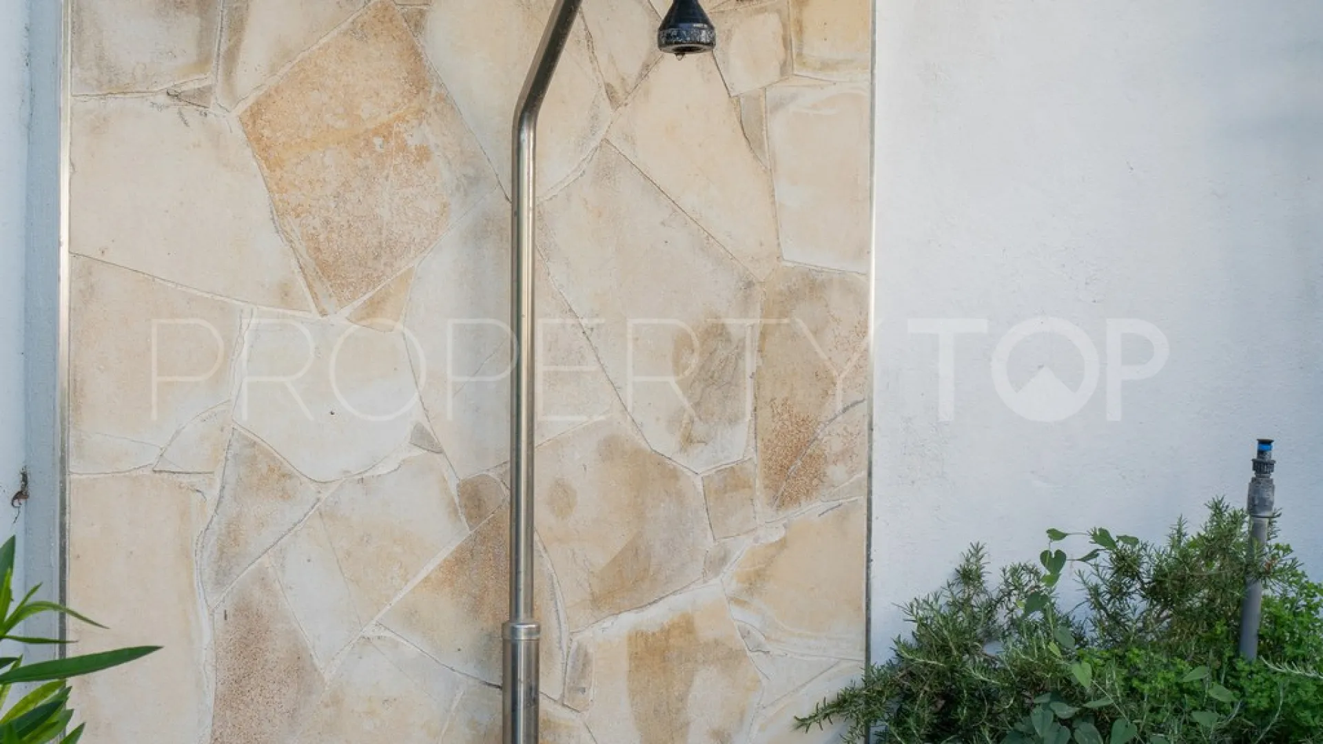 For sale 4 bedrooms villa in El Rosario