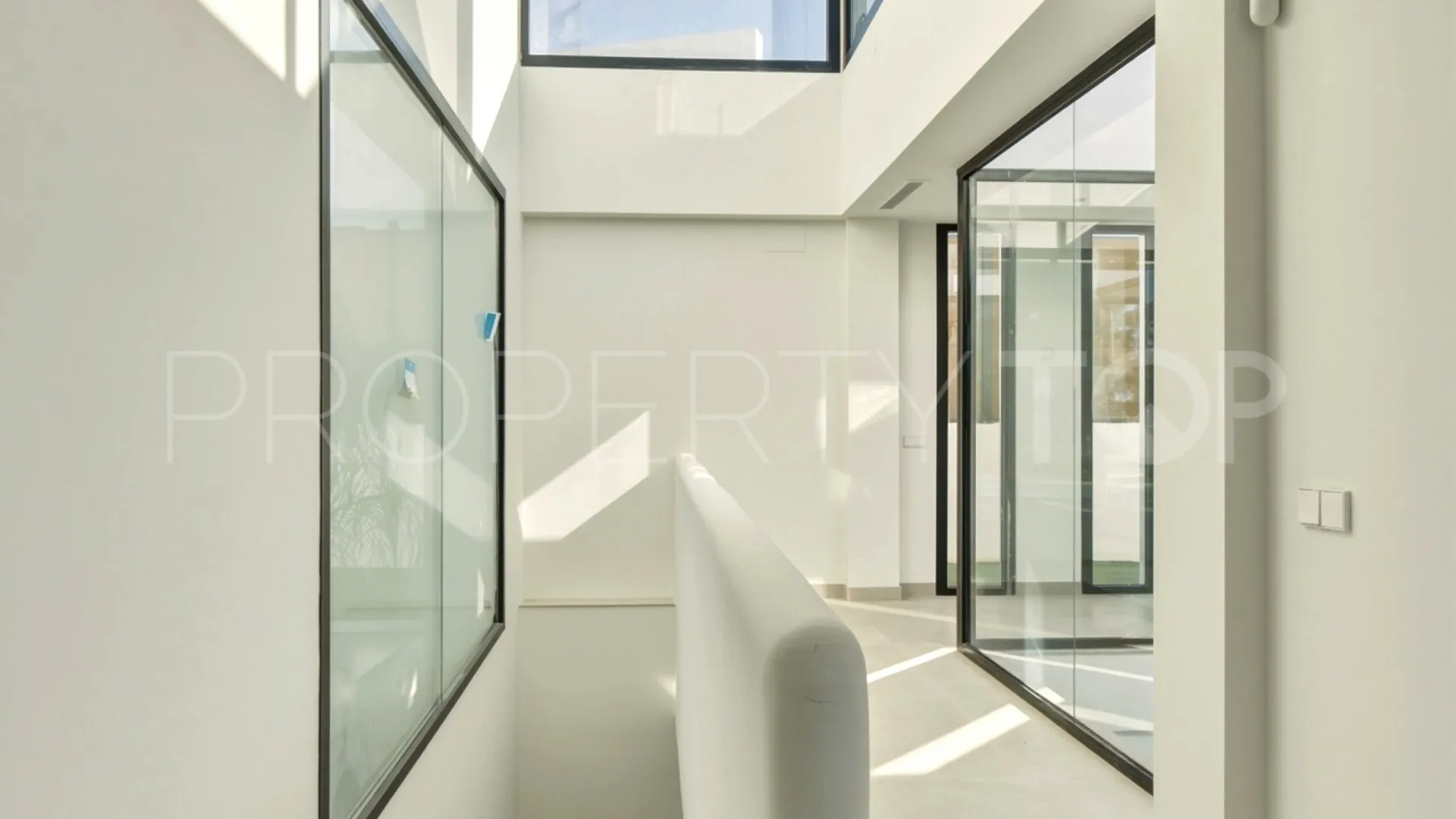 For sale villa in El Chaparral with 5 bedrooms