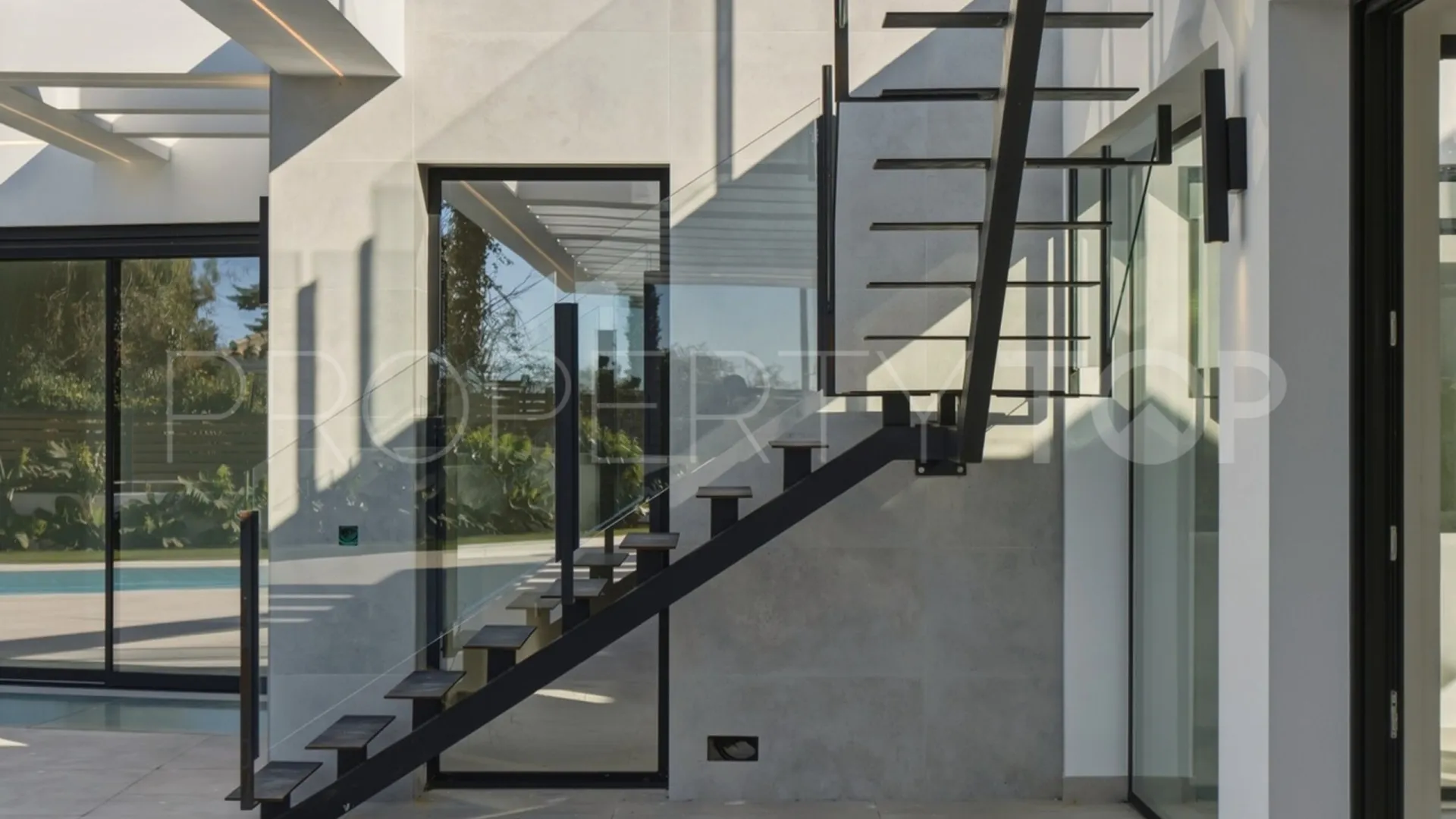 For sale villa in El Chaparral with 5 bedrooms