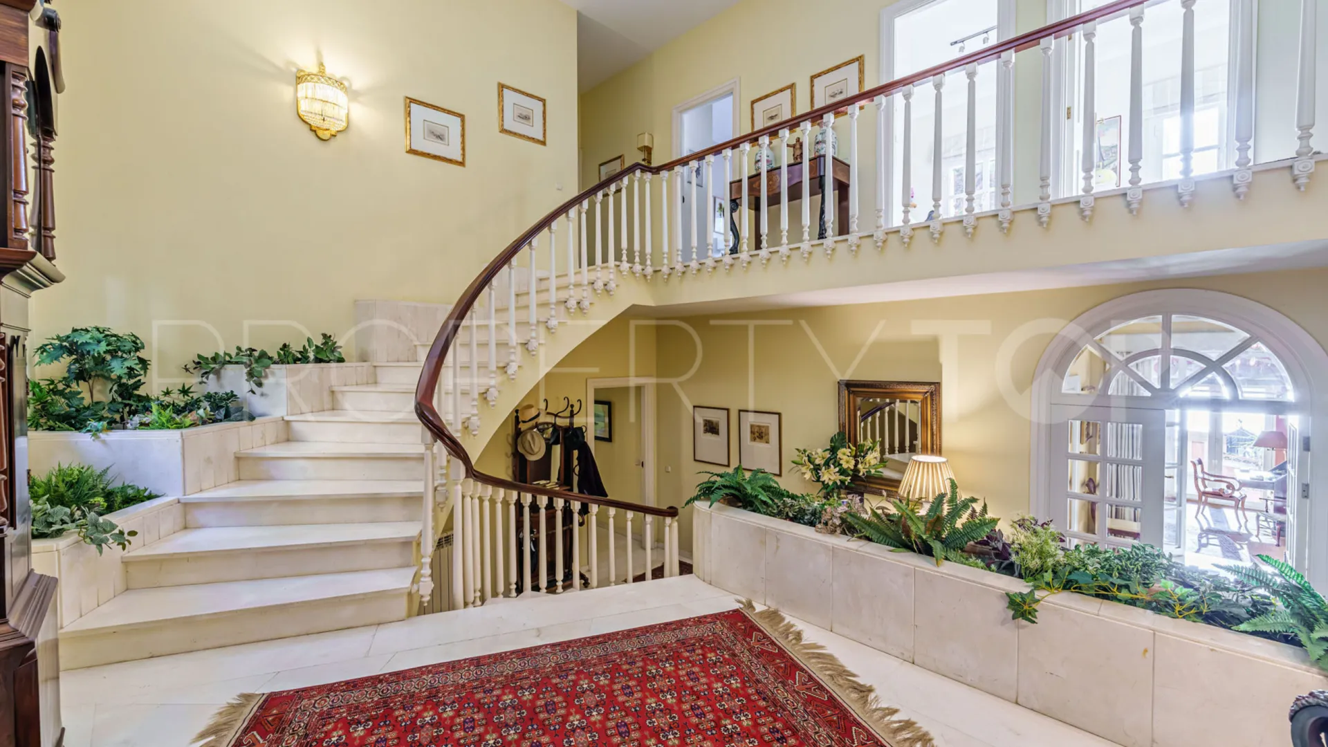 For sale villa in El Limonar with 10 bedrooms