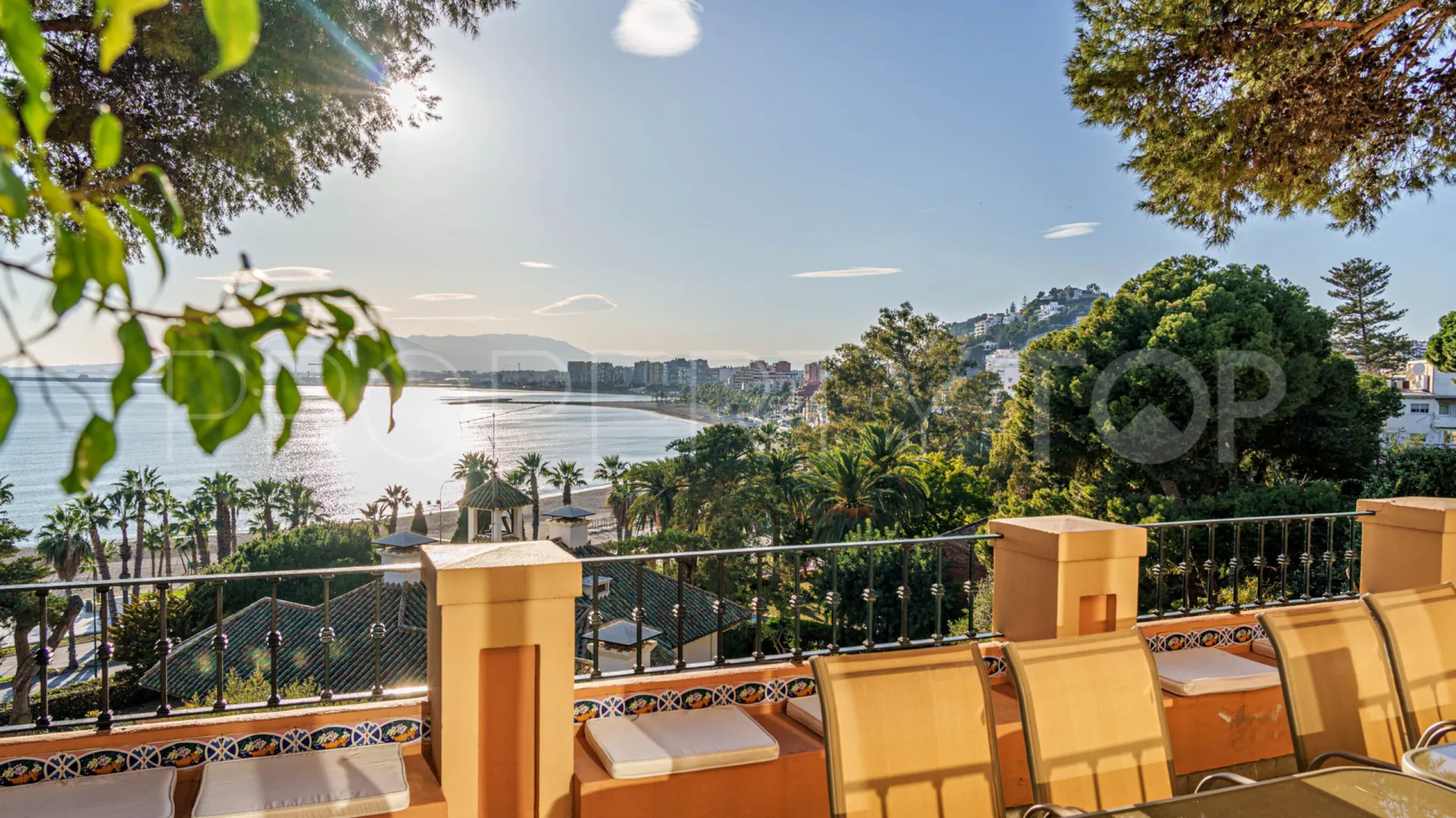 For sale villa in El Limonar with 10 bedrooms