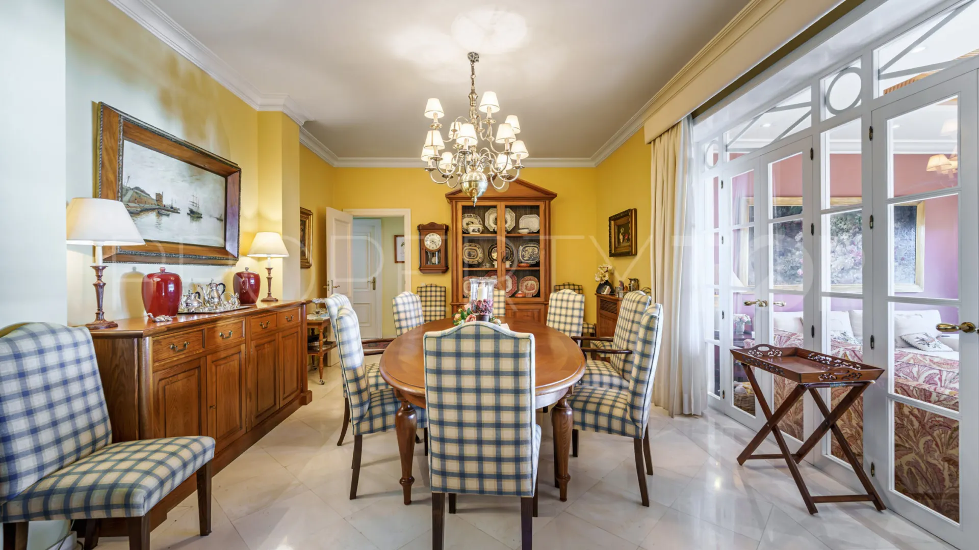 For sale villa in El Limonar with 10 bedrooms