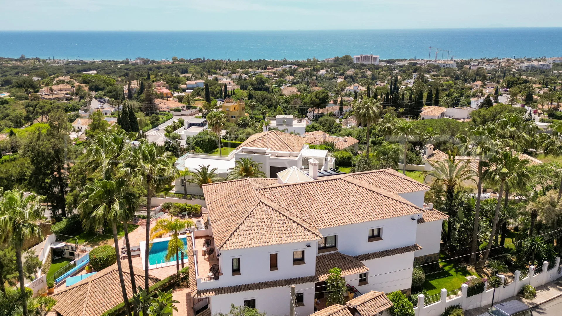 For sale 6 bedrooms villa in El Rosario