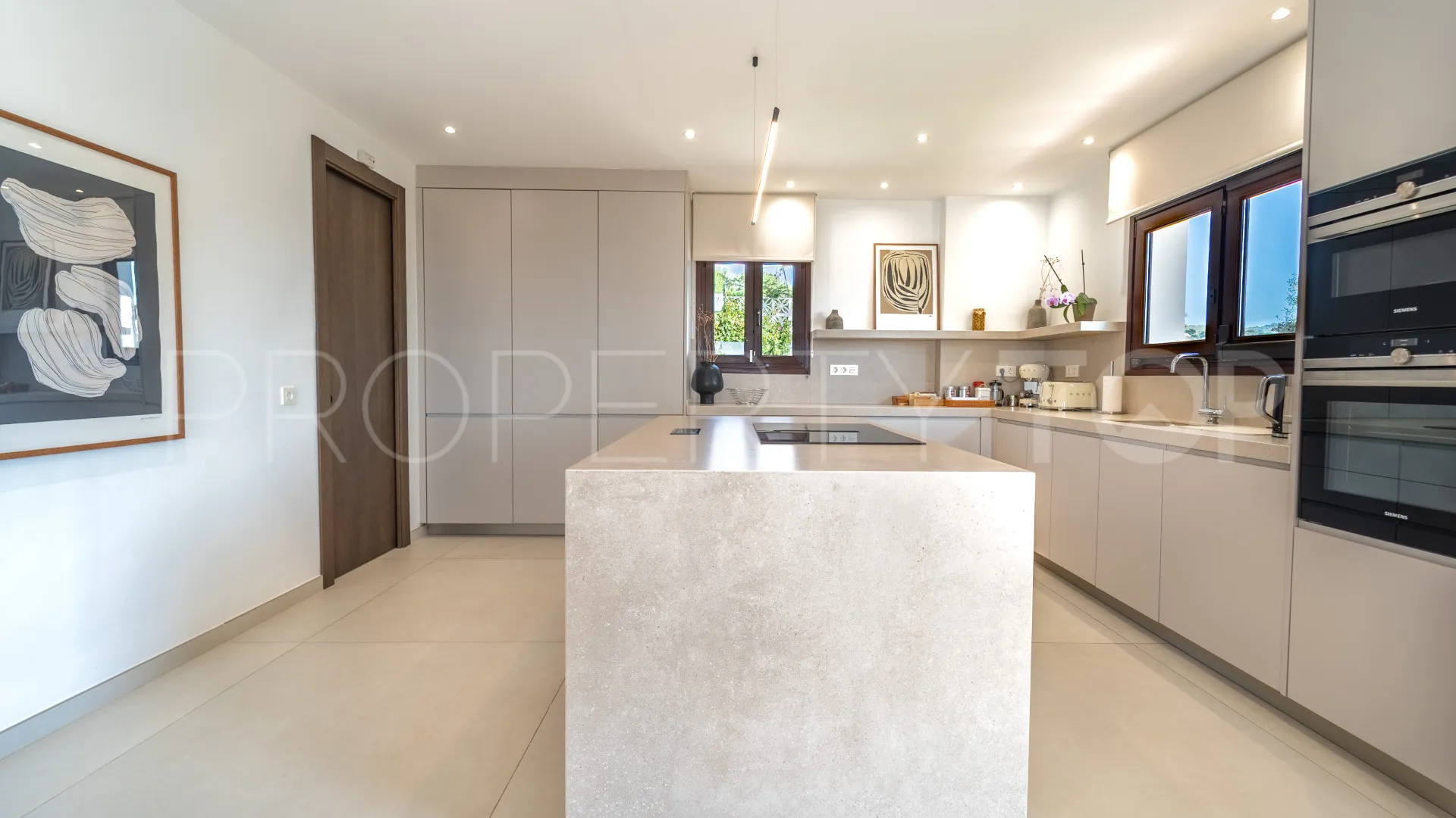 For sale 6 bedrooms villa in El Rosario