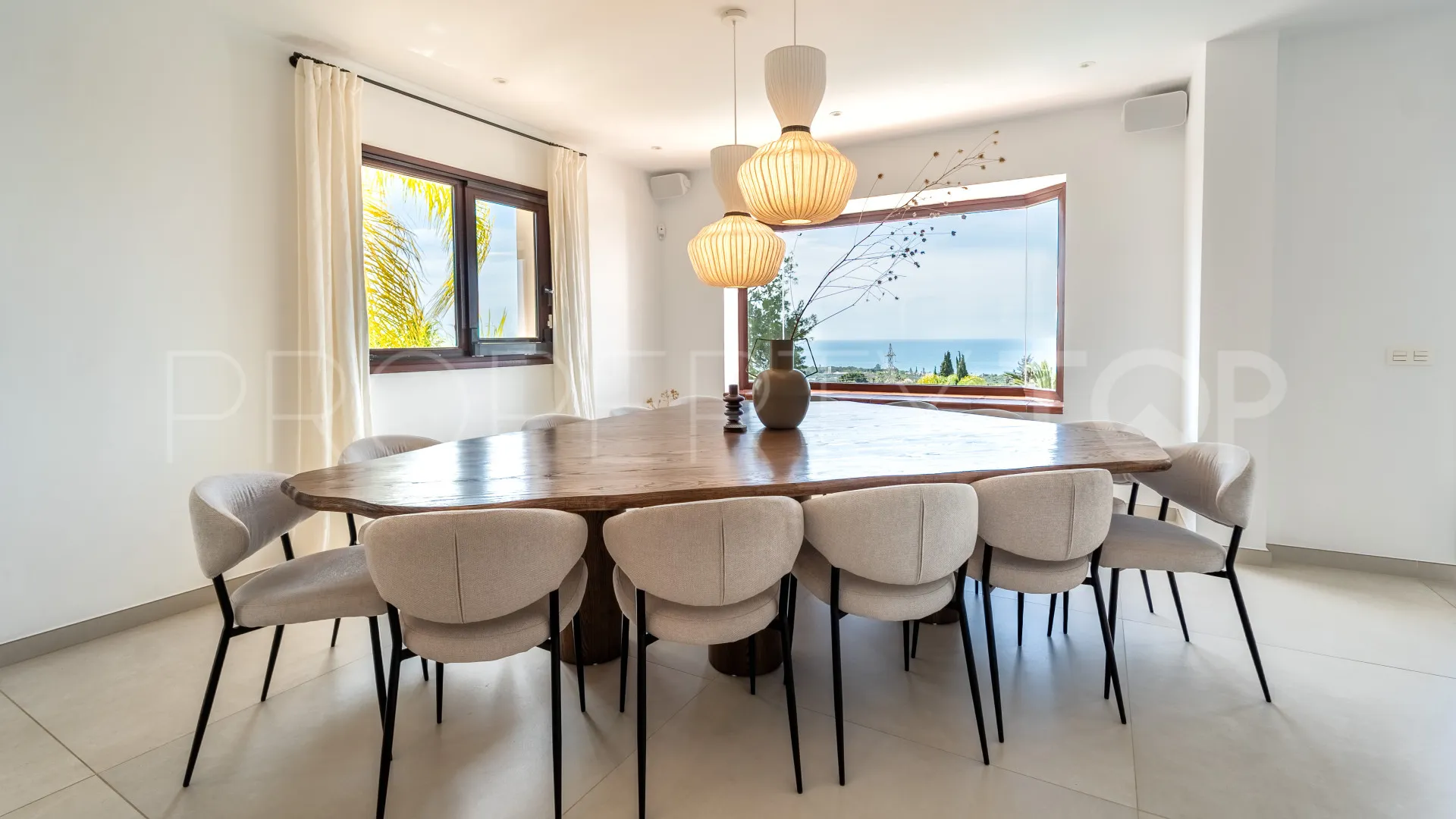 For sale 6 bedrooms villa in El Rosario