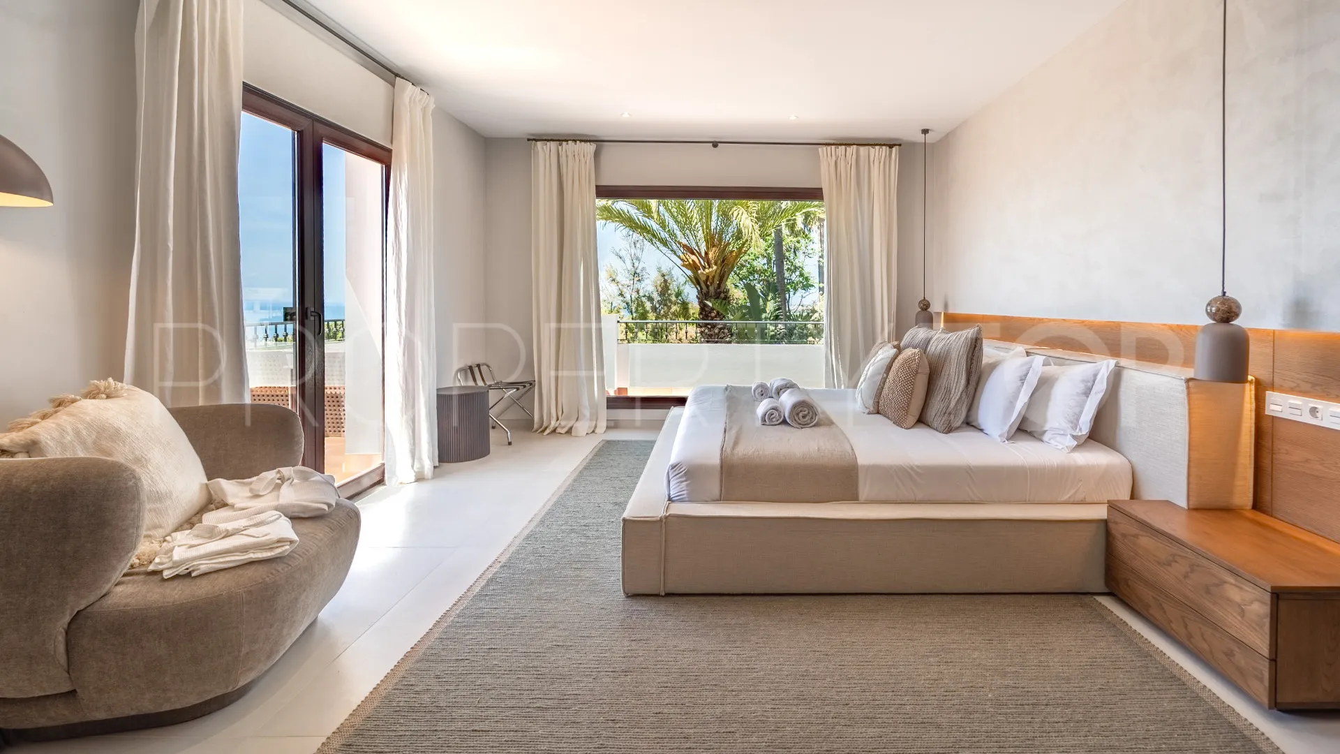 For sale 6 bedrooms villa in El Rosario