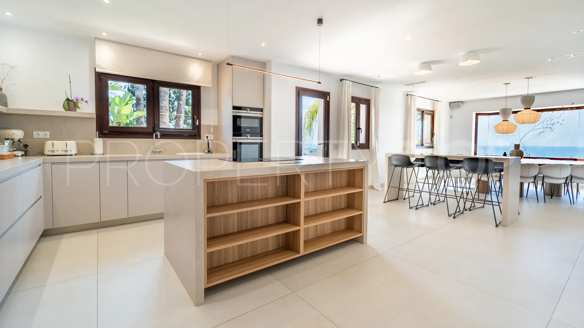 For sale 6 bedrooms villa in El Rosario