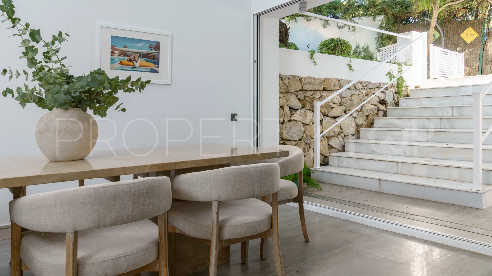 Villa for sale in Nueva Andalucia