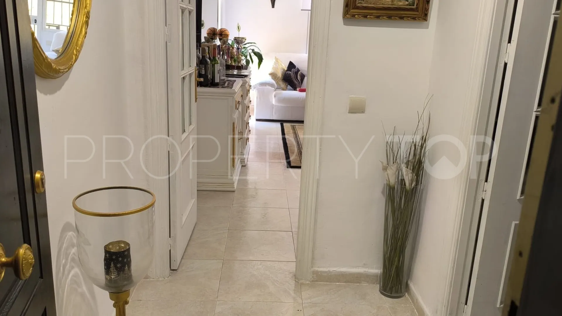 Ground floor apartment for sale in Marbella Centro