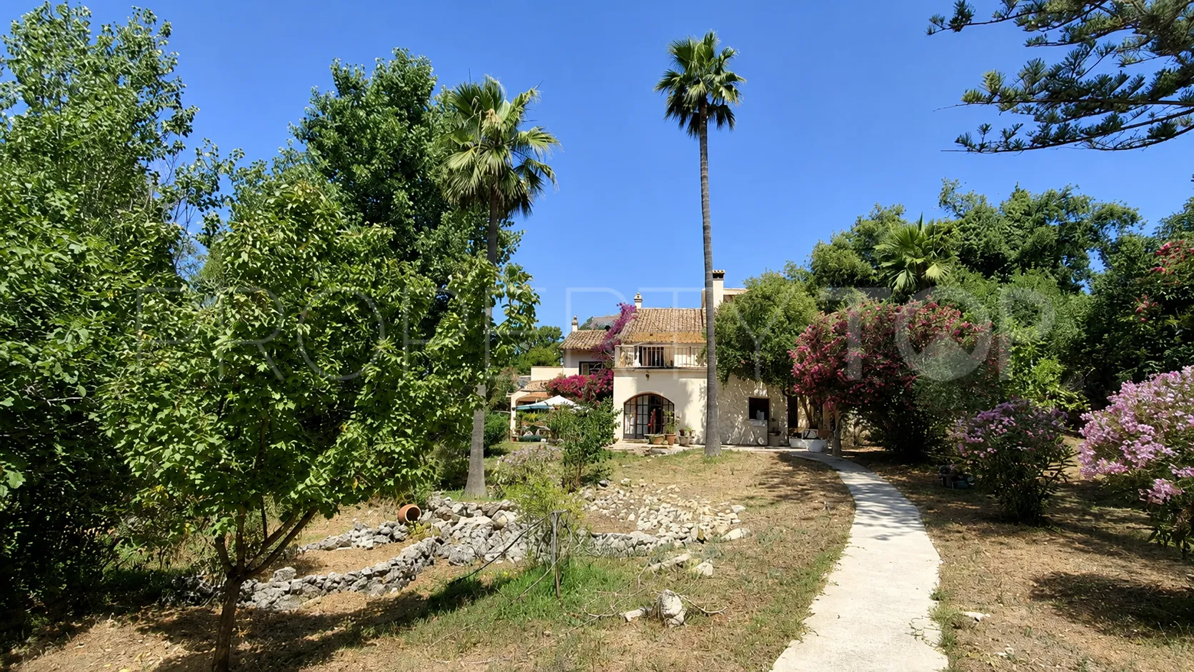 Villa a la venta en El Rosario de 7 dormitorios