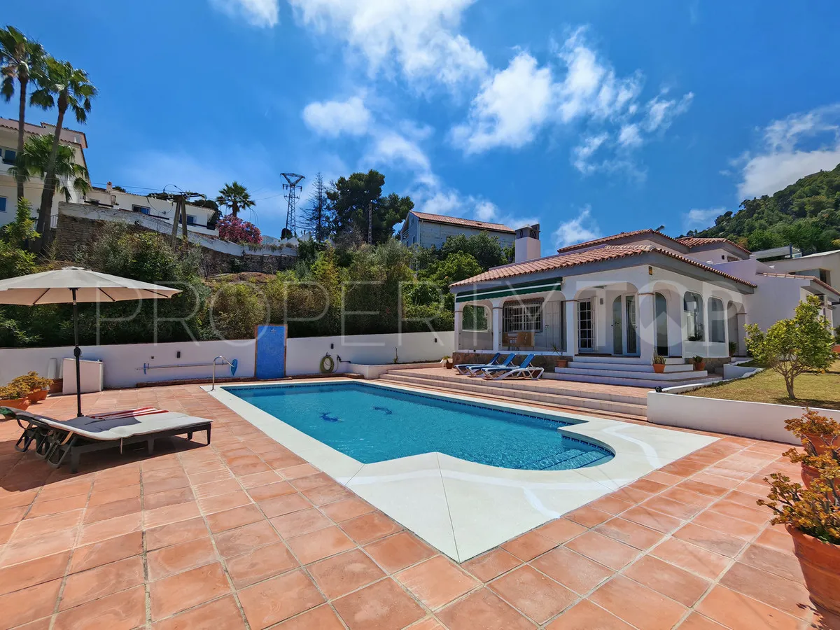 Villa en venta en Benalmadena con 3 dormitorios