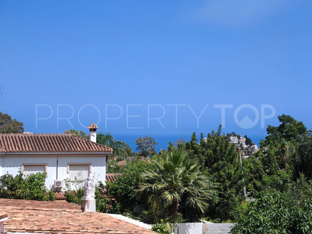 Villa en venta en Benalmadena con 3 dormitorios