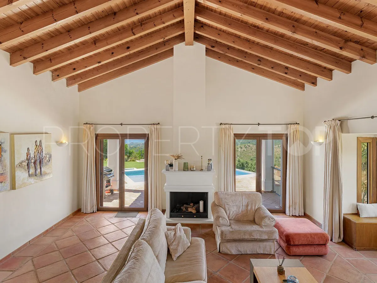 Se vende villa en Monte Mayor de 5 dormitorios