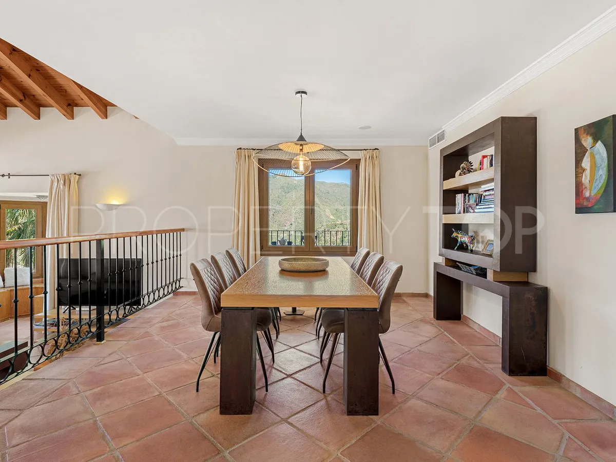Se vende villa en Monte Mayor de 5 dormitorios