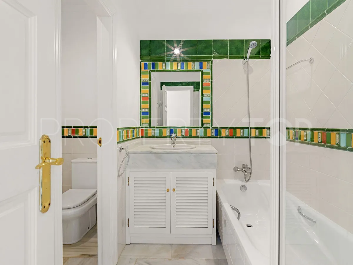 Se vende villa en Monte Mayor de 5 dormitorios