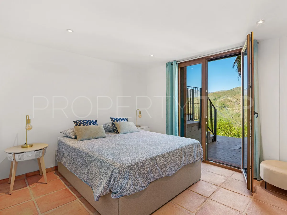 Se vende villa en Monte Mayor de 5 dormitorios