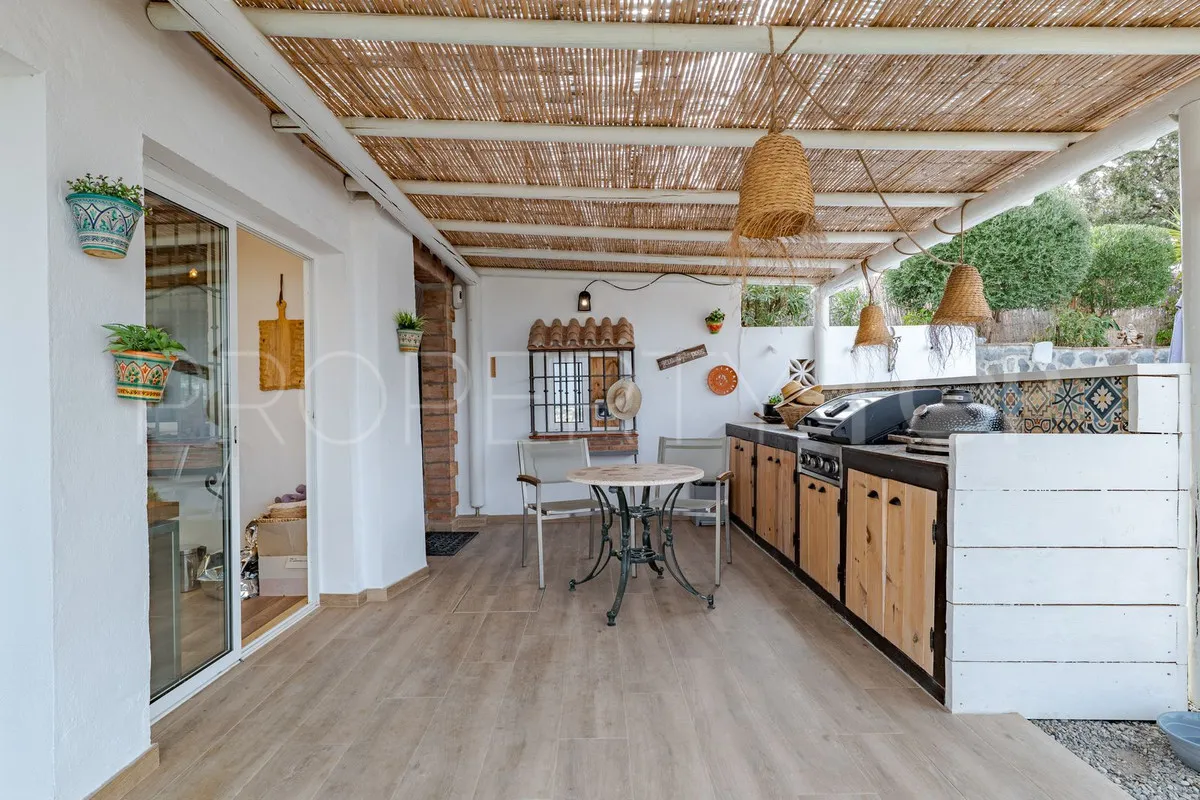 Buy villa in Alhaurin el Grande with 4 bedrooms