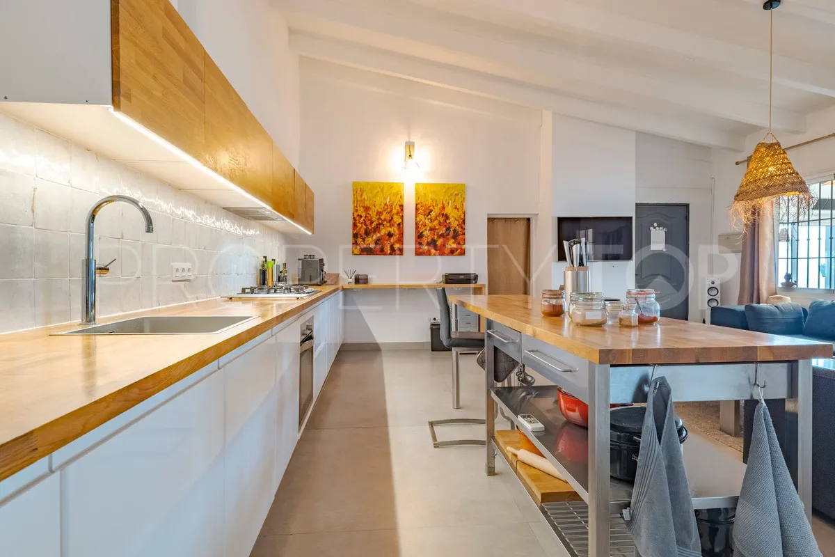 Buy villa in Alhaurin el Grande with 4 bedrooms