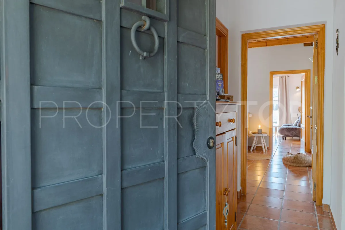 Buy villa in Alhaurin el Grande with 4 bedrooms