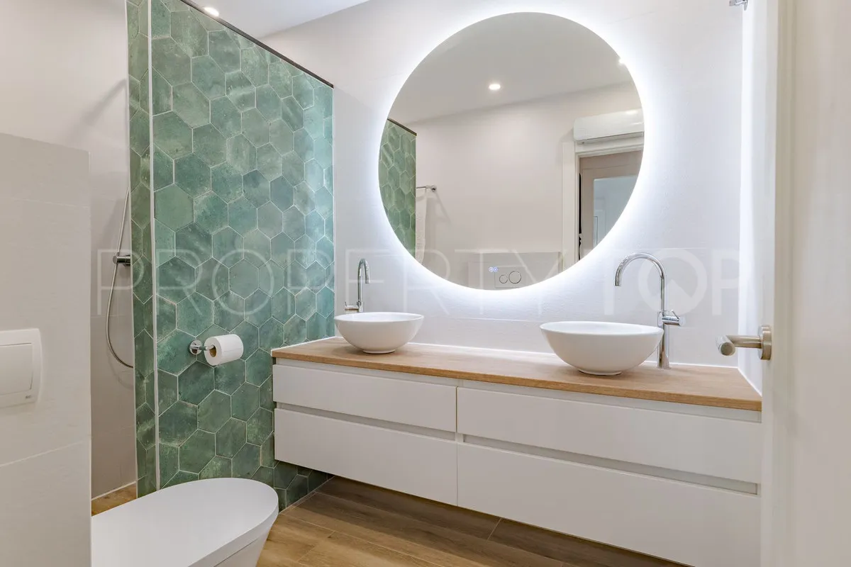 Buy villa in Alhaurin el Grande with 4 bedrooms