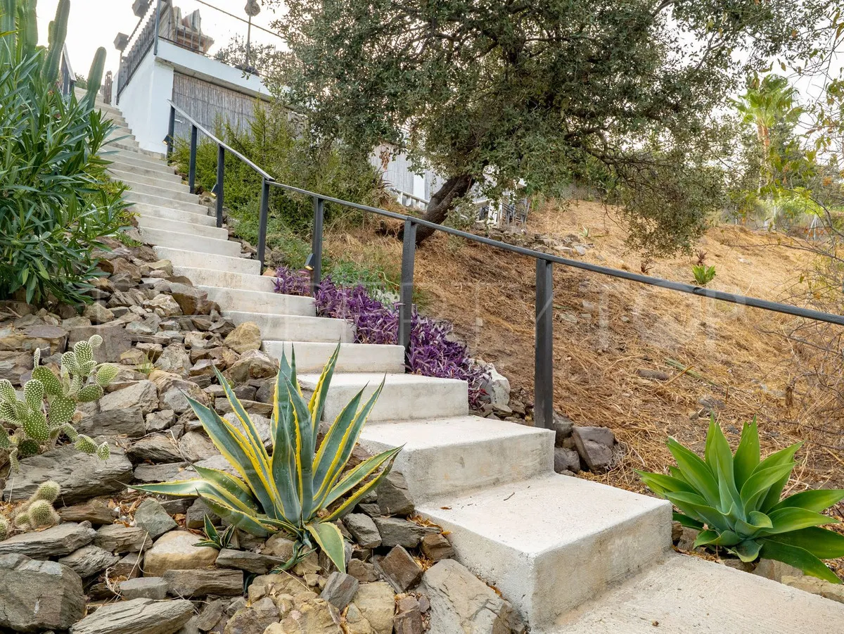 Buy villa in Alhaurin el Grande with 4 bedrooms