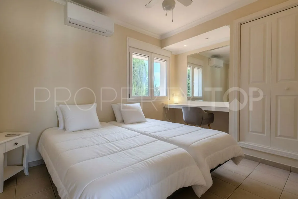 Villa a la venta en El Chaparral
