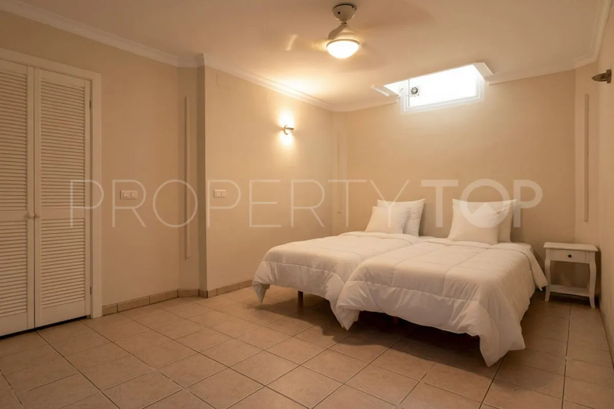 Villa a la venta en El Chaparral