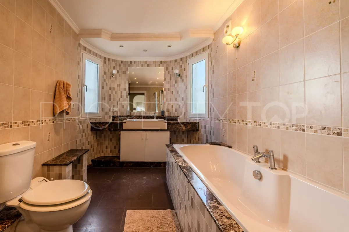 Villa a la venta en El Chaparral