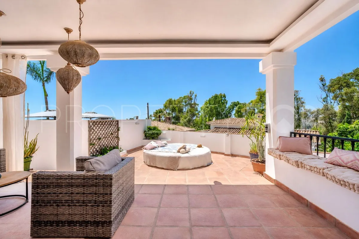For sale Nueva Andalucia 4 bedrooms villa