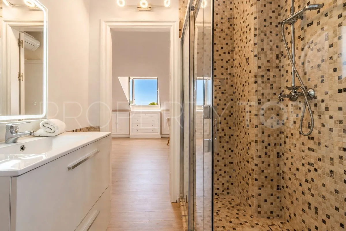 For sale Nueva Andalucia 4 bedrooms villa
