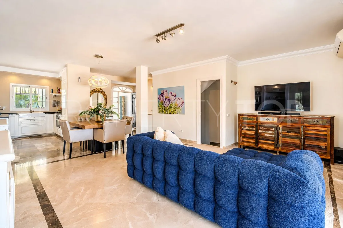 For sale Nueva Andalucia 4 bedrooms villa