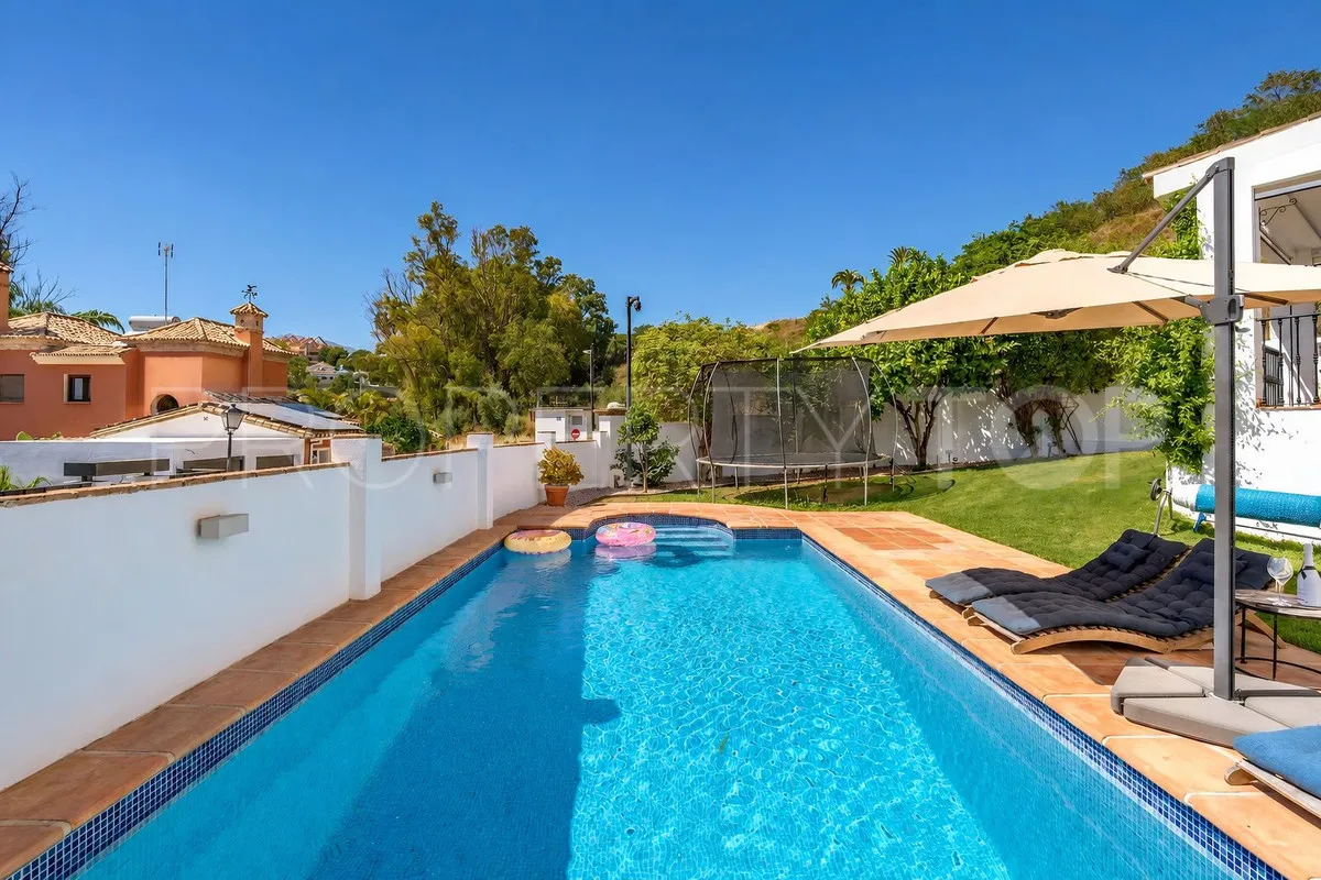 For sale Nueva Andalucia 4 bedrooms villa