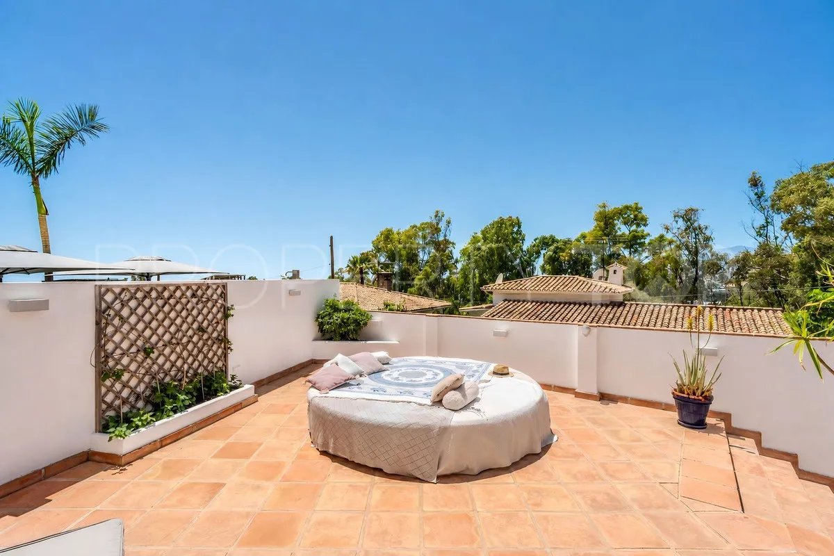 For sale Nueva Andalucia 4 bedrooms villa