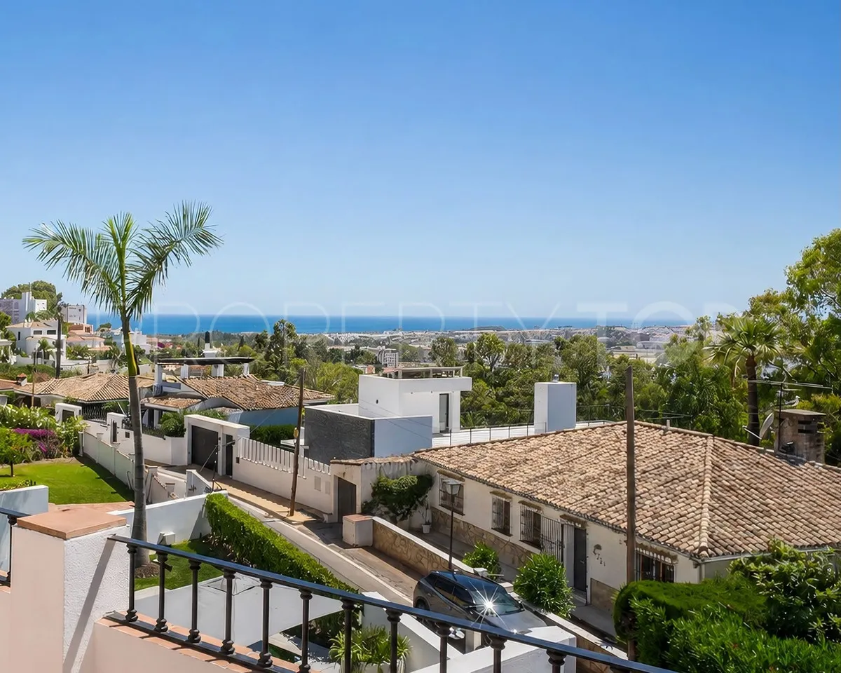 For sale Nueva Andalucia 4 bedrooms villa