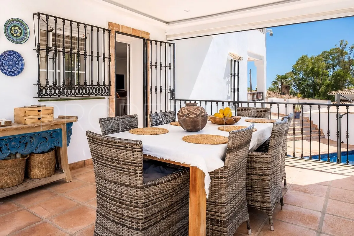 For sale Nueva Andalucia 4 bedrooms villa