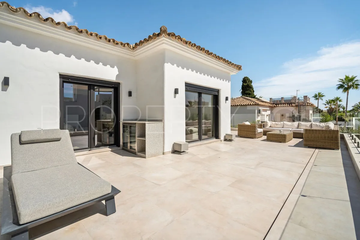 Villa in Marbesa for sale