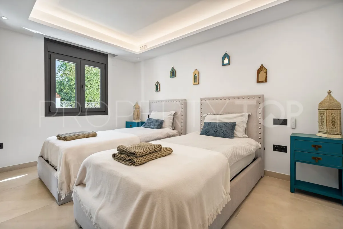 Villa in Marbesa for sale