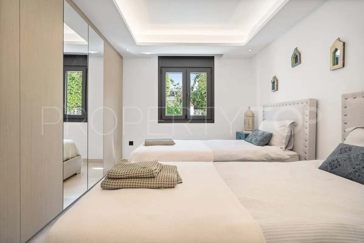 Villa in Marbesa for sale