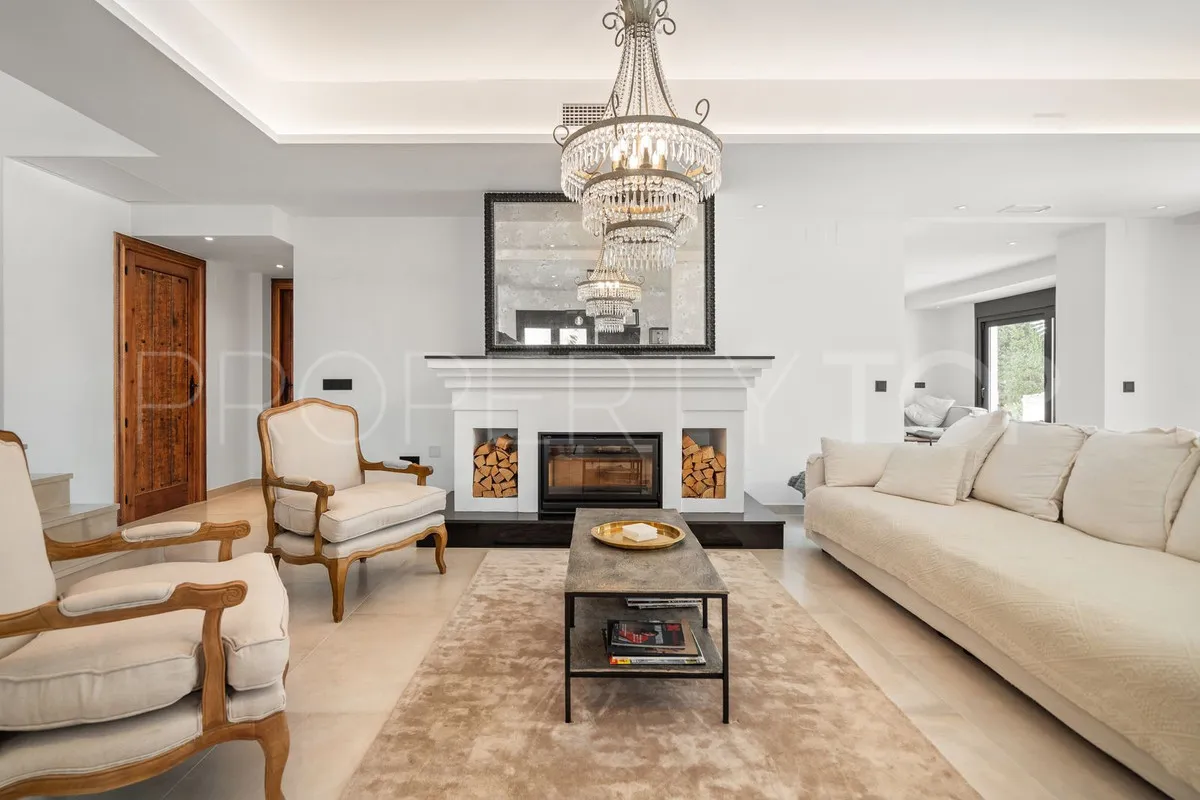 Villa in Marbesa for sale