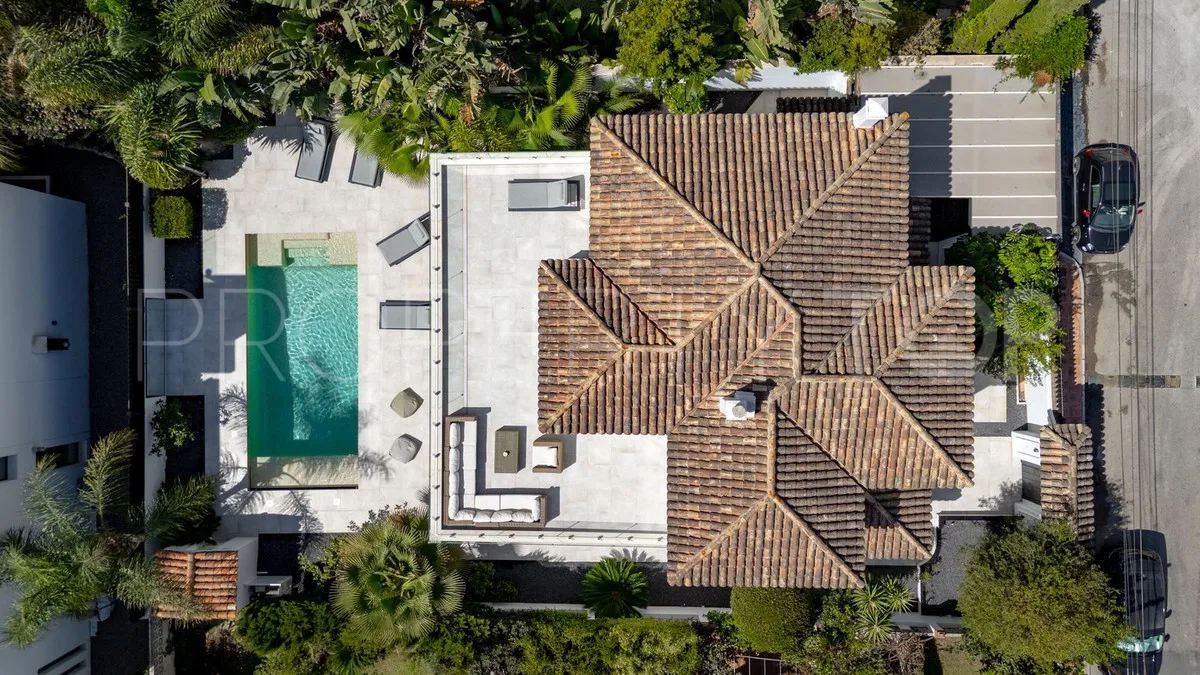 Villa in Marbesa for sale