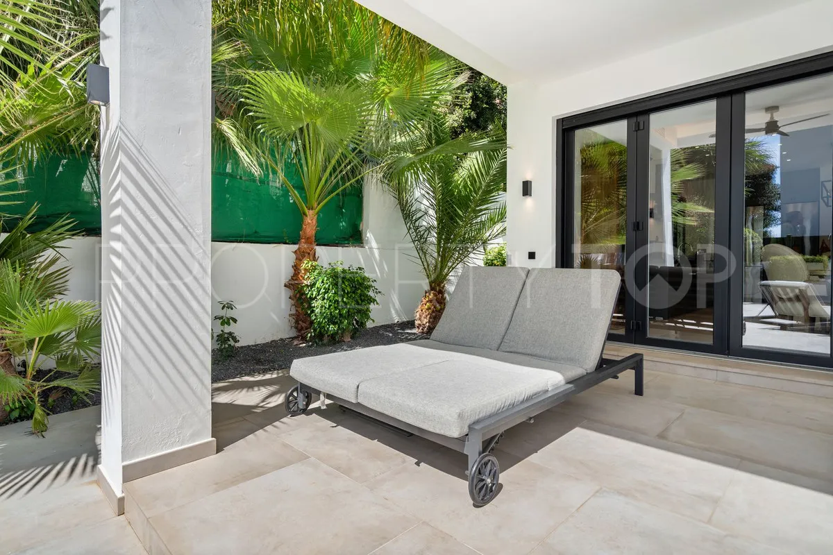 Villa in Marbesa for sale