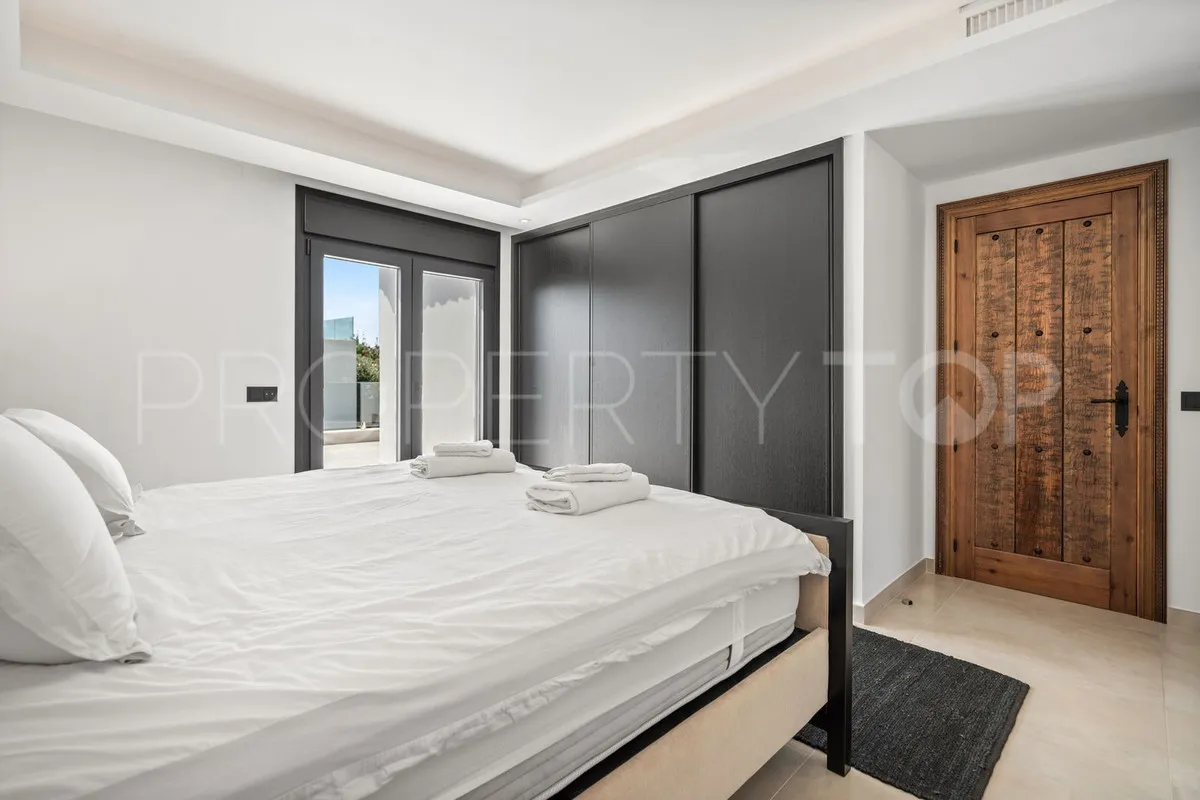 Villa in Marbesa for sale