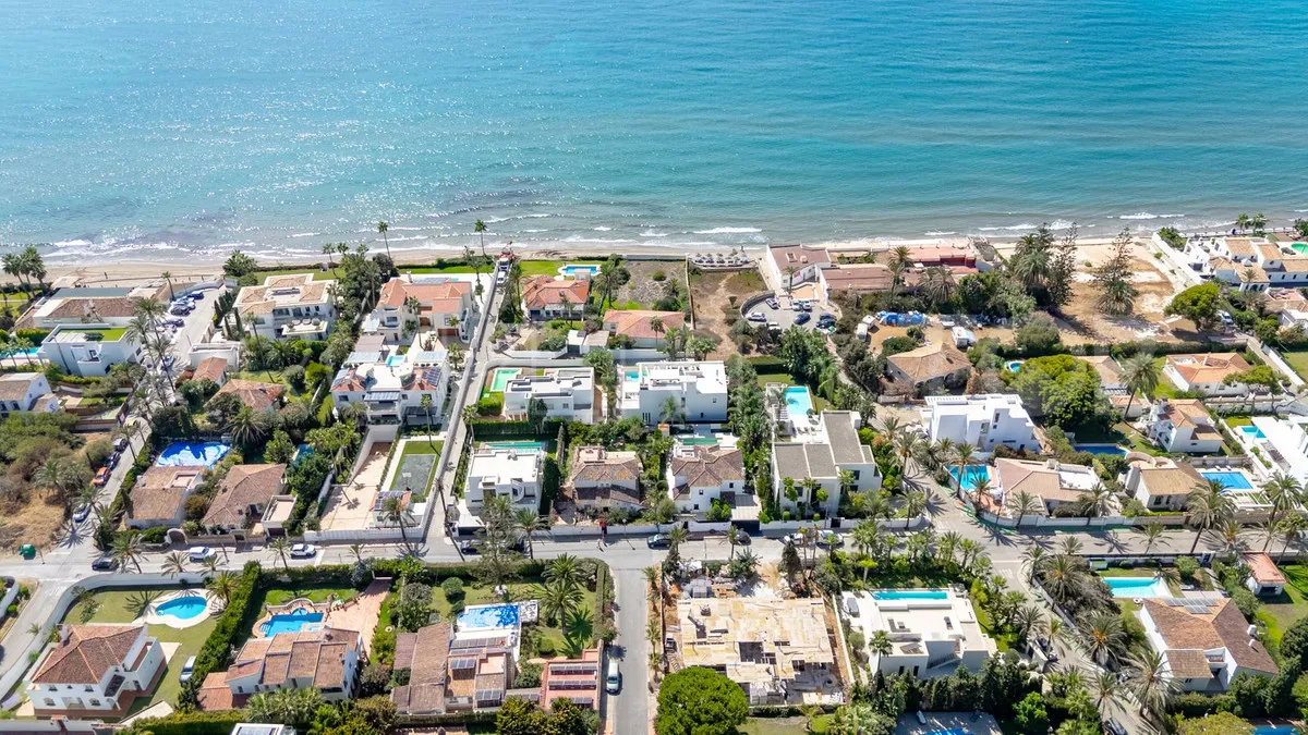 Villa in Marbesa for sale
