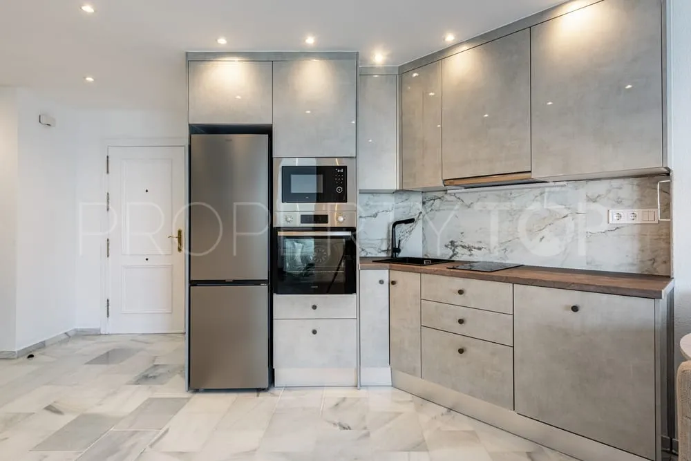 Apartamento de 2 dormitorios en venta en Sitio de Calahonda