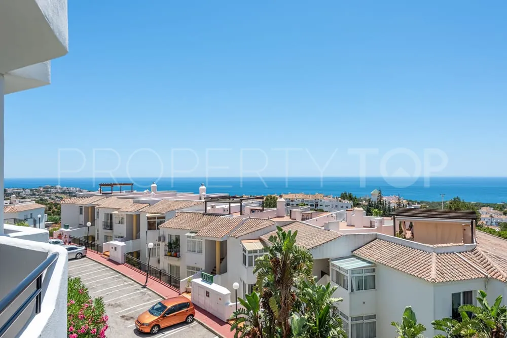 Apartamento de 2 dormitorios en venta en Sitio de Calahonda