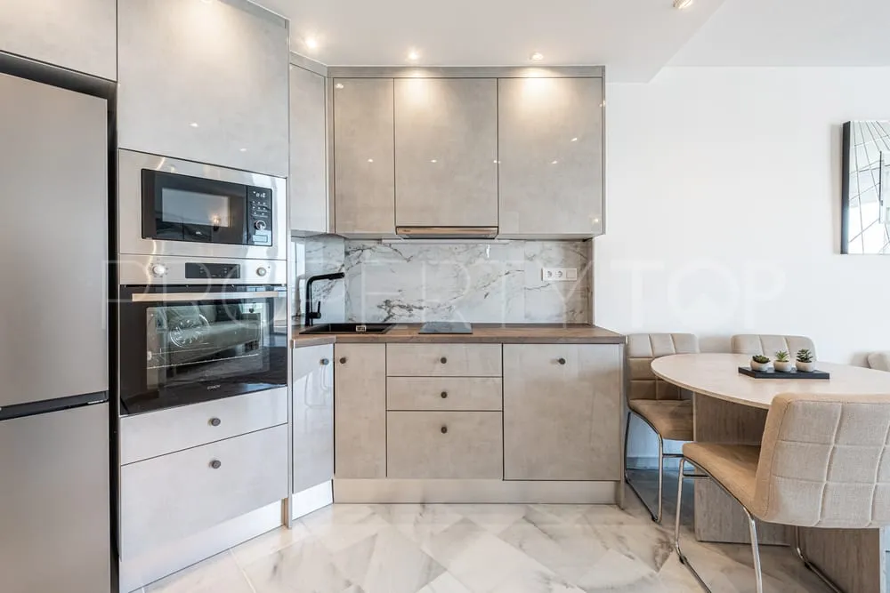Apartamento de 2 dormitorios en venta en Sitio de Calahonda
