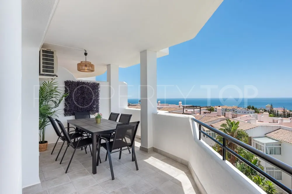 Apartamento de 2 dormitorios en venta en Sitio de Calahonda